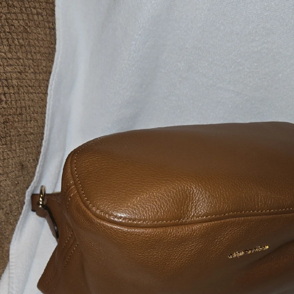 Michael Kors Acorn (Tan) Leather Hobo Bag - Picture 6 of 13